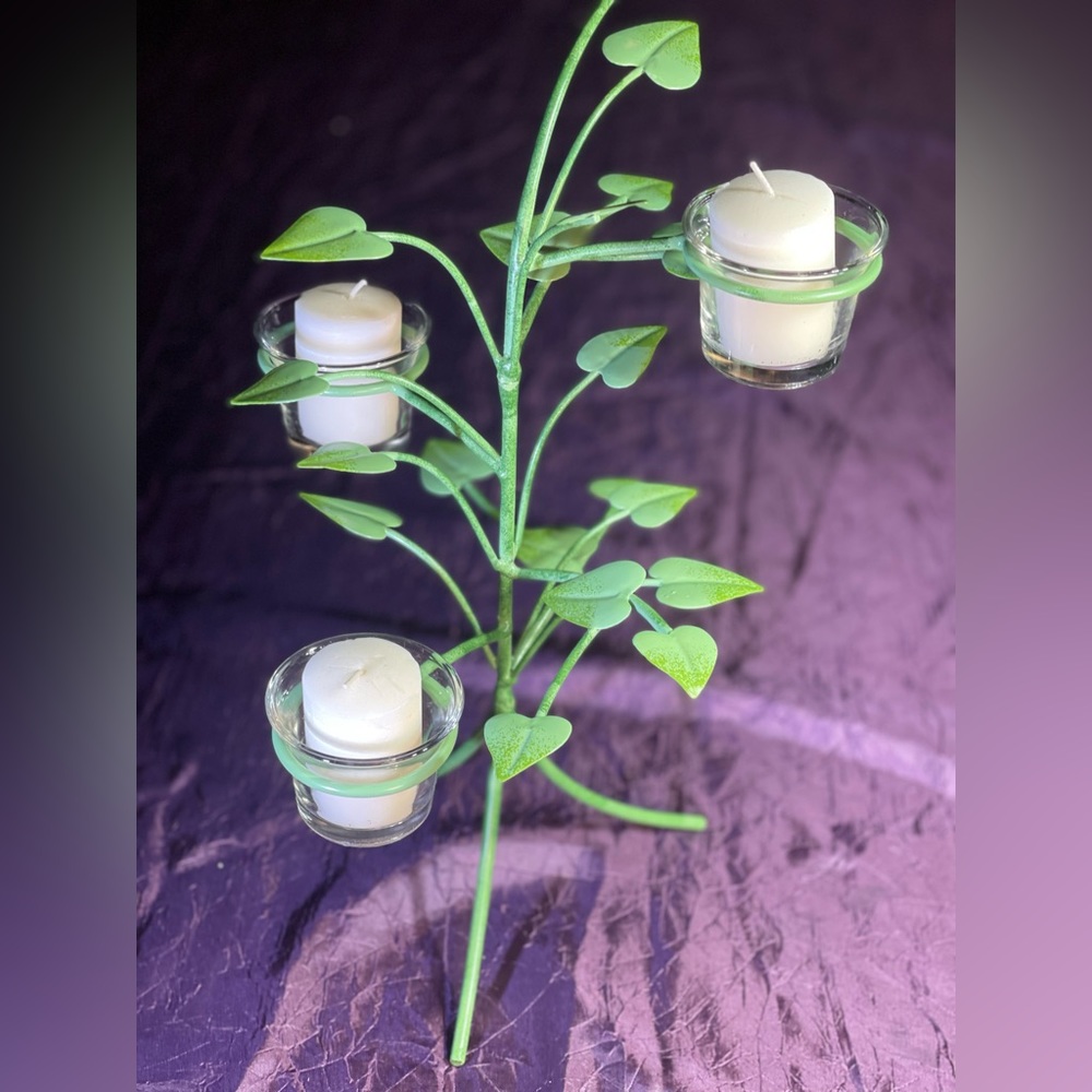Leafy tea light/candle holder